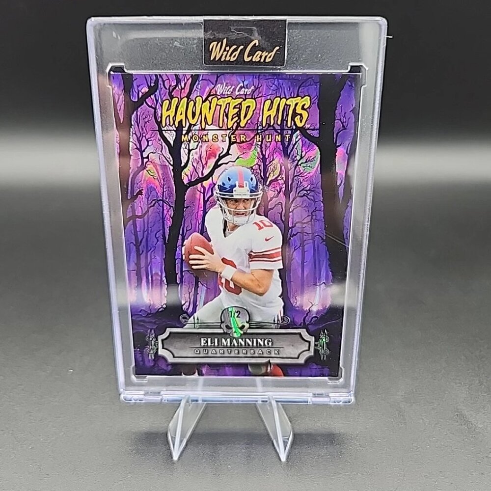 Eli Manning New York Giants Purple Wild Card 1/2 Haunted Hit Card
